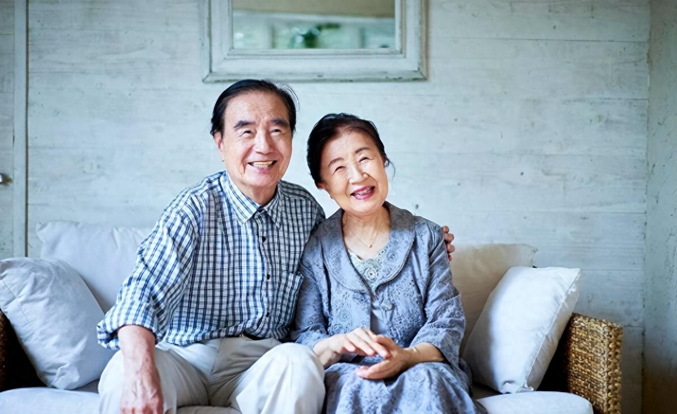 40天女婴肝病恶化 父亲割肝救女这是一则非常感人的新闻，描述了一个父亲为了拯救自己40天女婴女儿的生命，不惜割肝救女的伟大父爱。